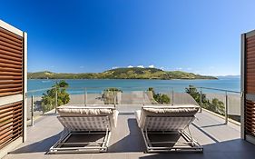 Yacht Club Villas On Hamilton Island By Hiha
